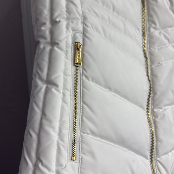 Michael Michael Kors Logo Hooded Puffer Vest Jacket size XS - Picture 4 of 7